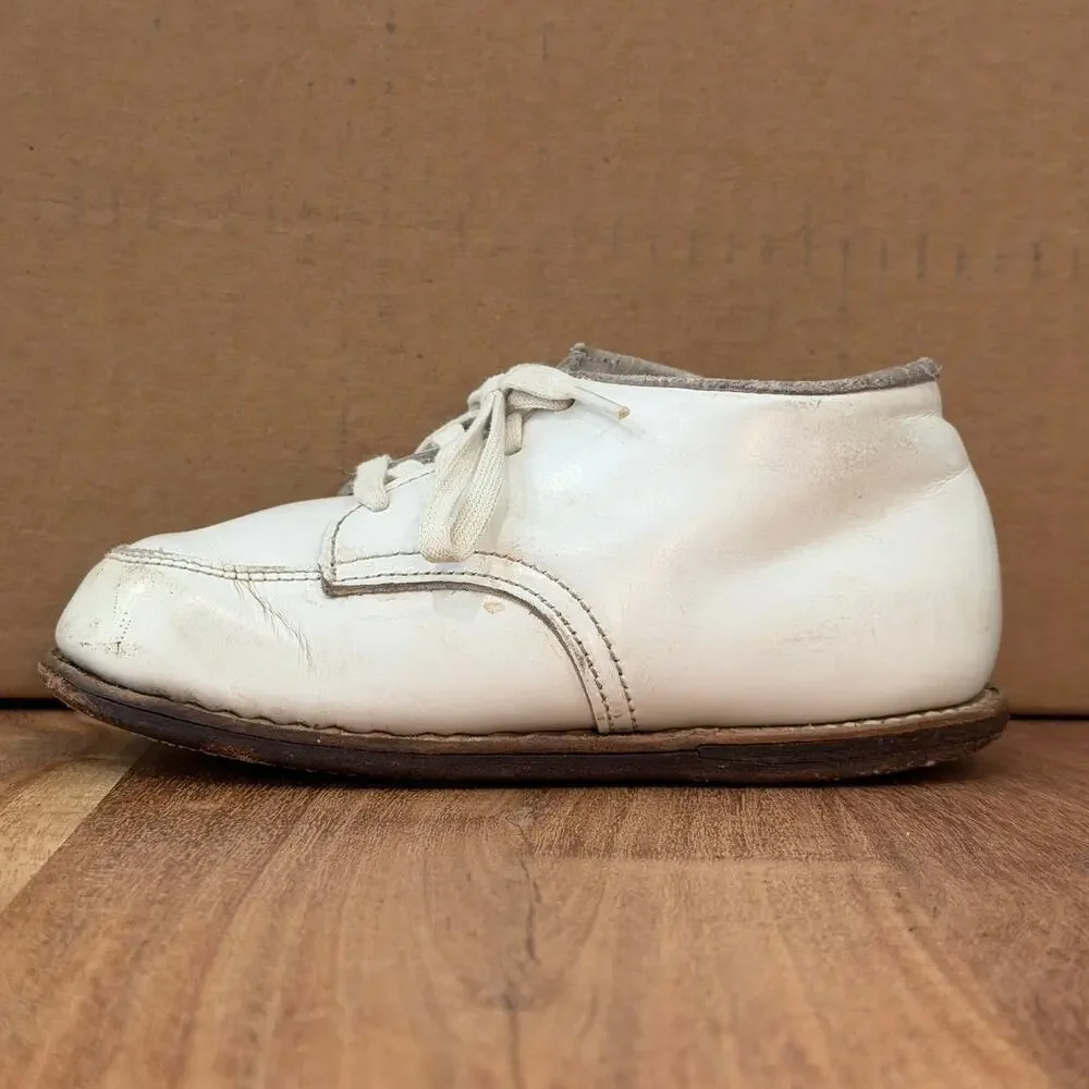 VINTAGE Baby / Toddler 18-24 Months Size 6.5D White Leather Walking Shoes